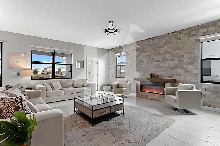 6BR Storey Lake Villa w/ Pool, Spa & EV Charger