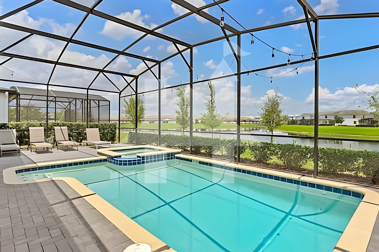 6BR Storey Lake Villa w/ Pool, Spa & EV Charger