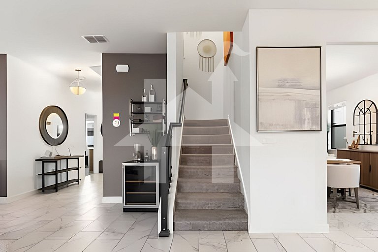 6BR Storey Lake Villa w/ Pool, Spa & EV Charger