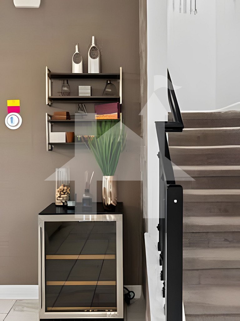 6BR Storey Lake Villa w/ Pool, Spa & EV Charger