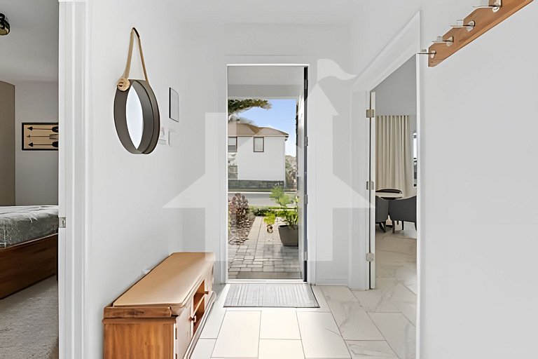 6BR Storey Lake Villa w/ Pool, Spa & EV Charger