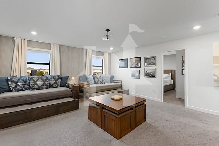 6BR Storey Lake Villa w/ Pool, Spa & EV Charger