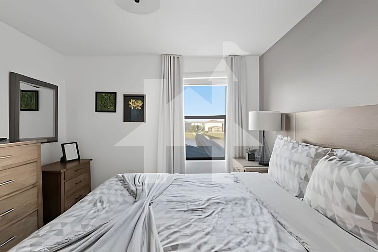 6BR Storey Lake Villa w/ Pool, Spa & EV Charger