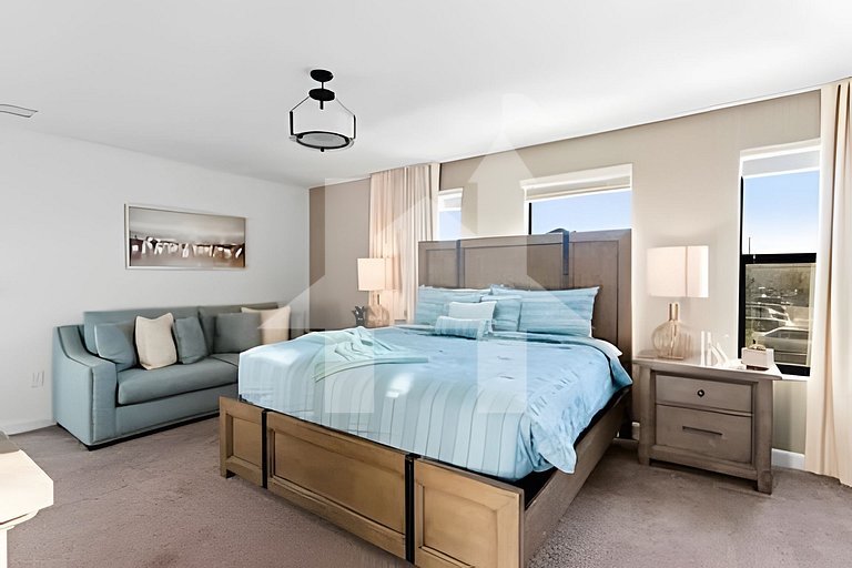 6BR Storey Lake Villa w/ Pool, Spa & EV Charger