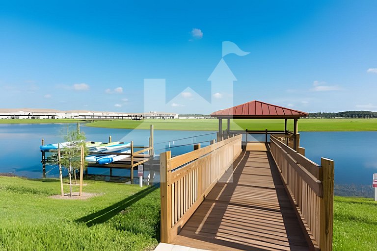 6BR Storey Lake Villa w/ Pool, Spa & EV Charger