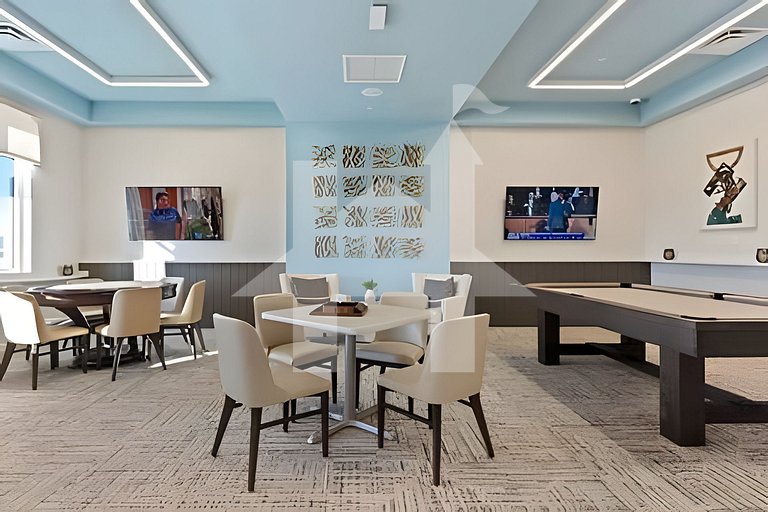 6BR Storey Lake Villa w/ Pool, Spa & EV Charger