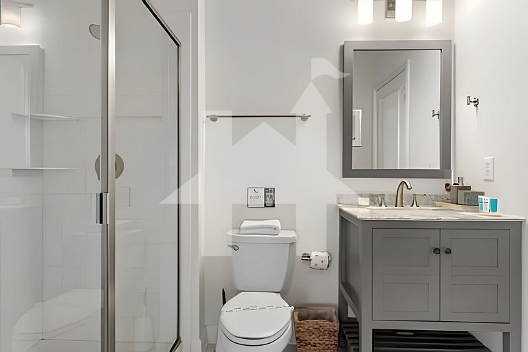 6BR Storey Lake Villa w/ Pool, Spa & EV Charger