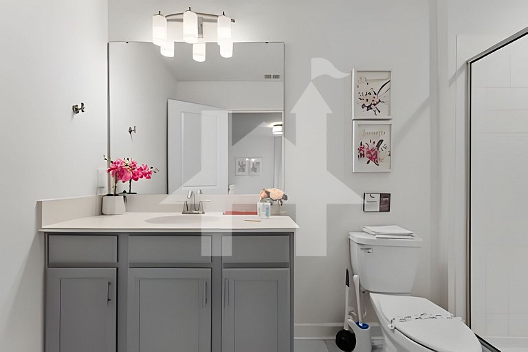 6BR Storey Lake Villa w/ Pool, Spa & EV Charger