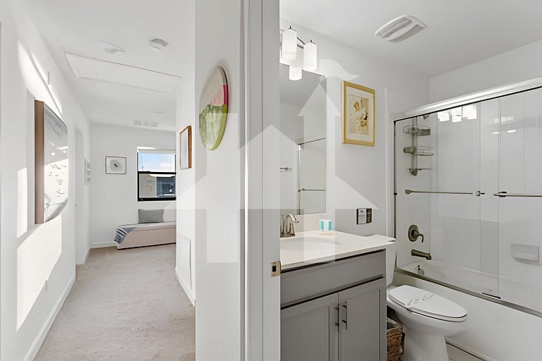 6BR Storey Lake Villa w/ Pool, Spa & EV Charger