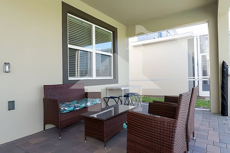 Casa 9Q c/ Piscina e Game Room – Perto Disney