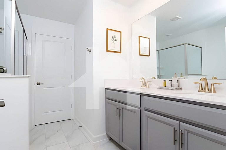 9BR Villa w/ Pool & Game Room Near Disney