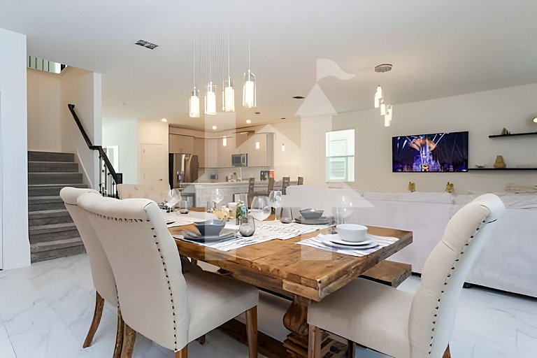 Casa 9Q c/ Piscina e Game Room – Perto Disney