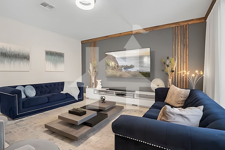 6BR Villa w/ Pool & Themed Rooms