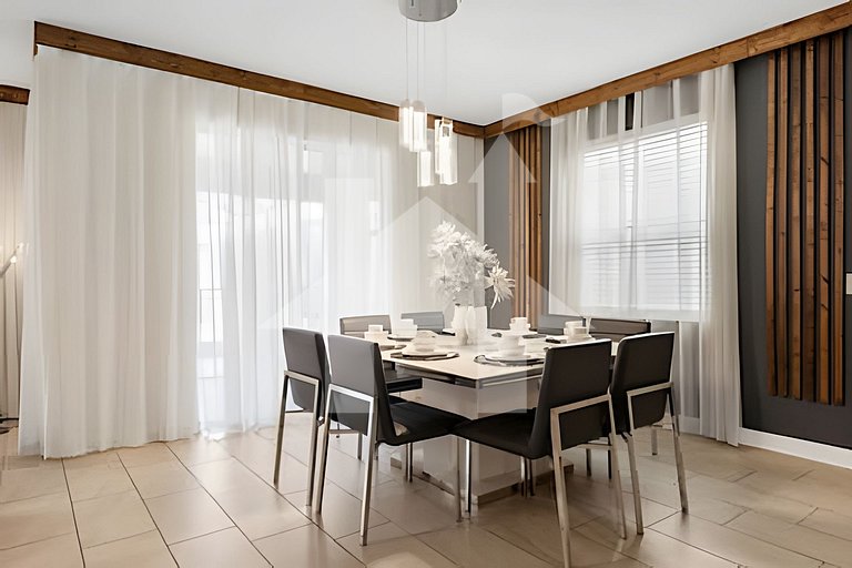 6BR Villa w/ Pool & Themed Rooms