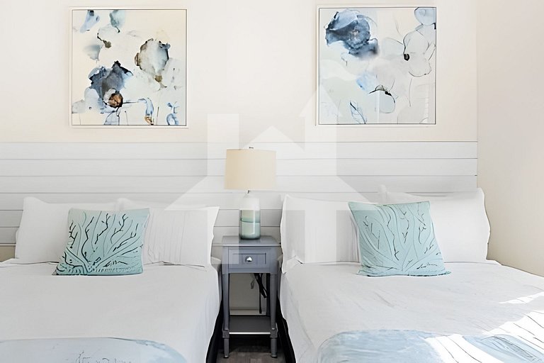 6BR Villa w/ Pool & Themed Rooms