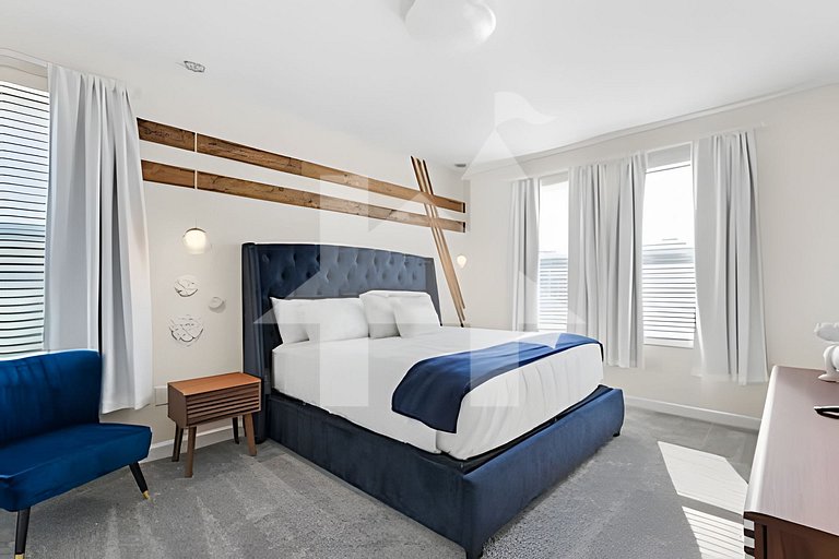 6BR Villa w/ Pool & Themed Rooms