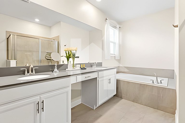 6BR Villa w/ Pool & Themed Rooms