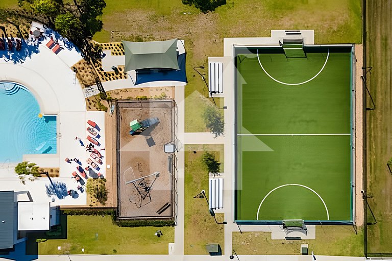 6BR Villa w/ Pool & Themed Rooms