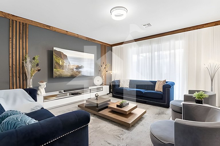 6BR Villa w/ Pool & Themed Rooms