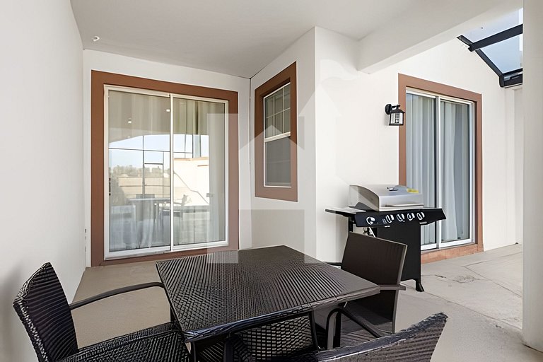 Casa 4Q c/ Mickey & Mario + Piscina Aquecida