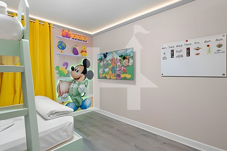 Casa 4Q c/ Mickey & Mario + Piscina Aquecida