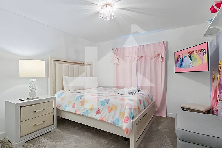 ChampionsGate 4BR w/ Pool, Themes, Near Disney