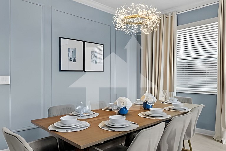 5BR Villa w/ Pool & Game Room near Disney