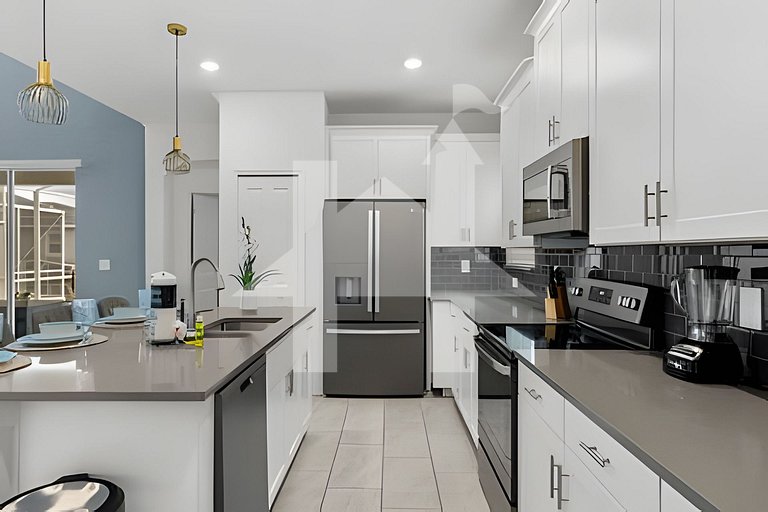 5BR Villa w/ Pool & Game Room near Disney