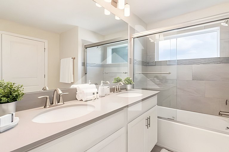 Champions Gate 4BR w/ Pool + Themed Rooms