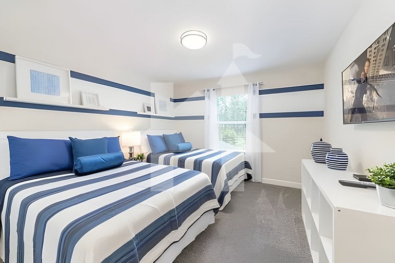 Champions Gate 4BR w/ Pool + Themed Rooms