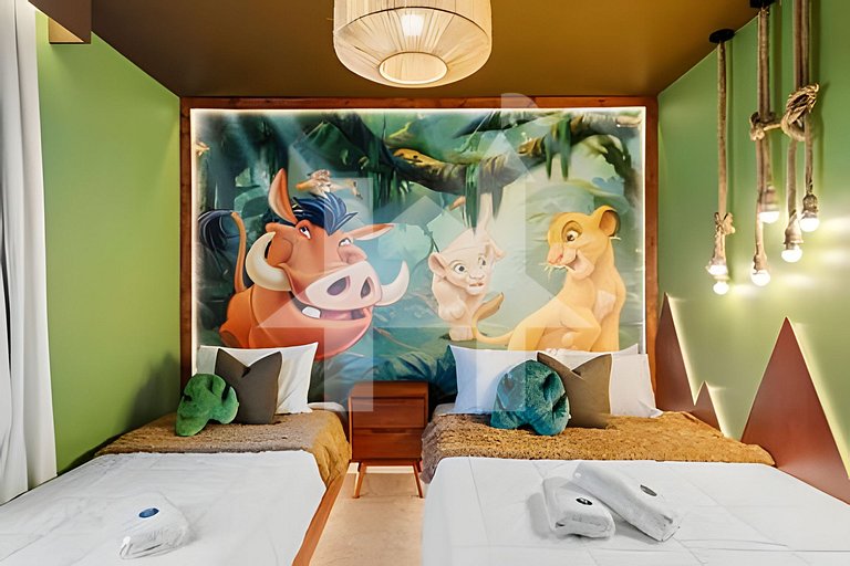 Vacation Home Near Disney, 5 bedrooms