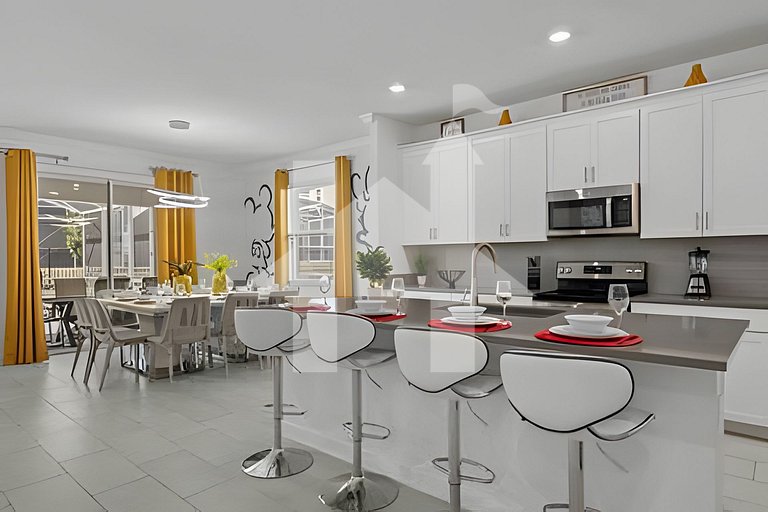 6BR Disney-Themed Villa + Pool & Game Room