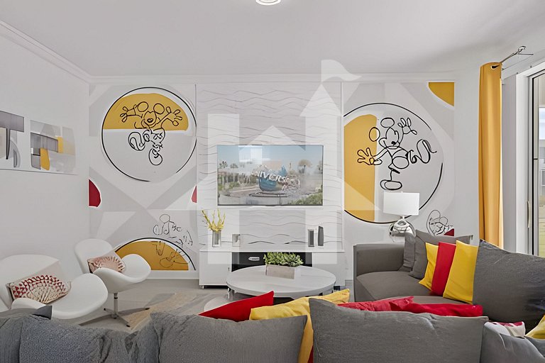 6BR Disney-Themed Villa + Pool & Game Room