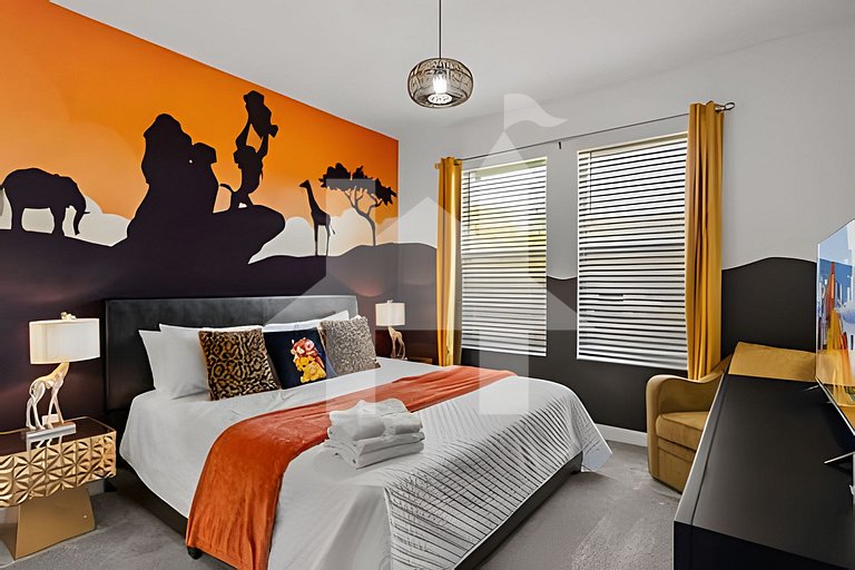 6BR Disney-Themed Villa + Pool & Game Room