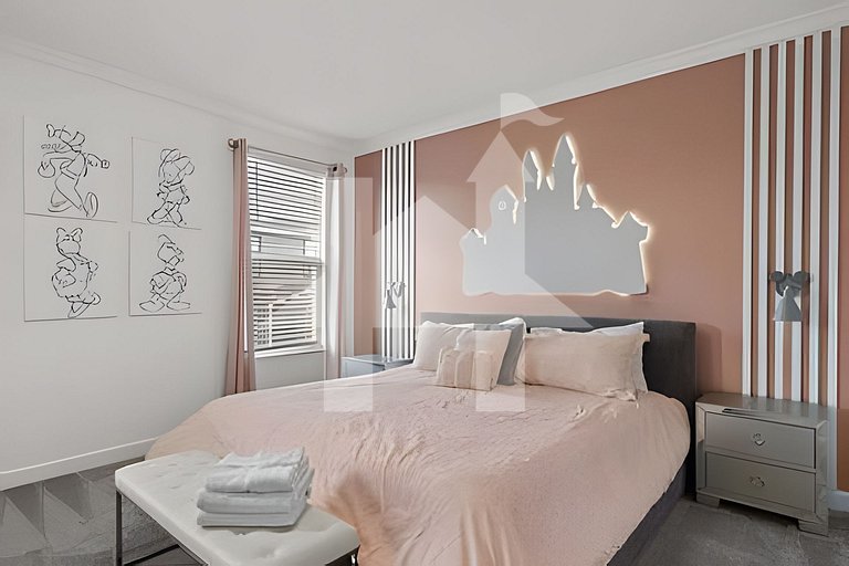 6BR Disney-Themed Villa + Pool & Game Room
