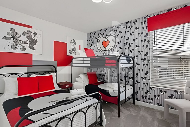 Casa 6Q Temática Disney c/ Piscina