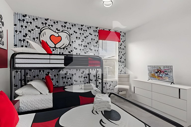 6BR Disney-Themed Villa + Pool & Game Room