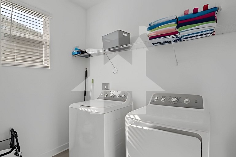 6BR Disney-Themed Villa + Pool & Game Room