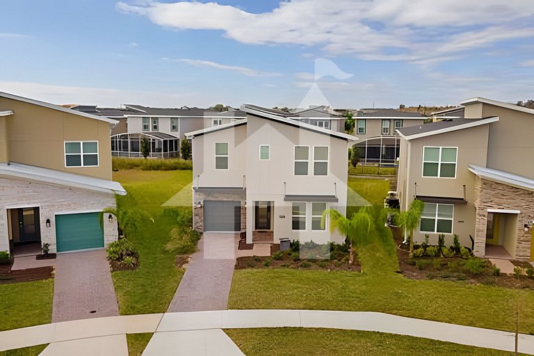 6BR Disney-Themed Villa + Pool & Game Room