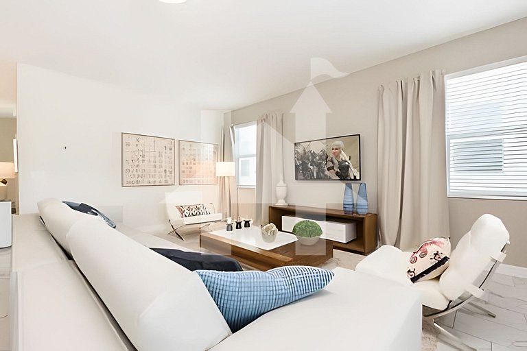 6BR Villa w/ Pool & Game Room near Disney