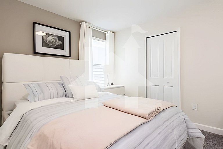 6BR Villa w/ Pool & Game Room near Disney