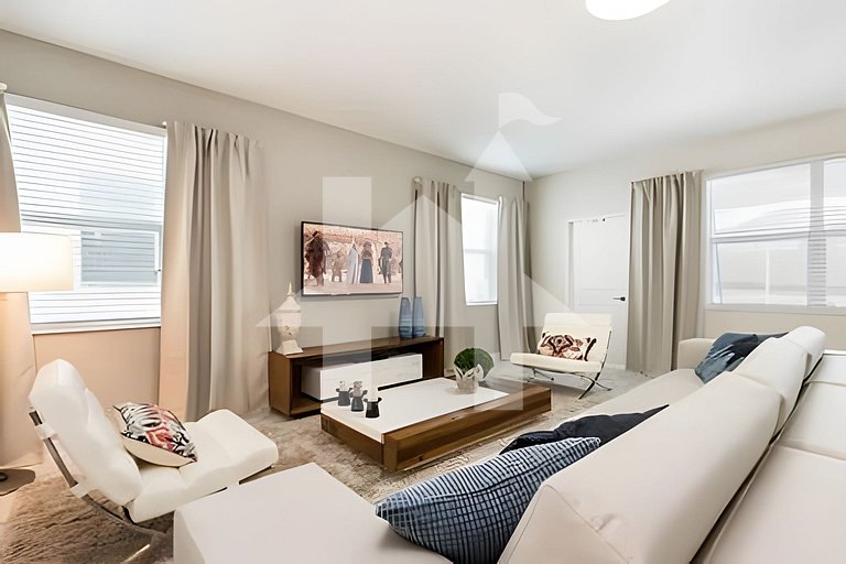 6BR Villa w/ Pool & Game Room near Disney