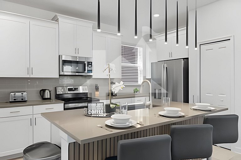 5BR Home w/ Pool, Game Room + Near Disney