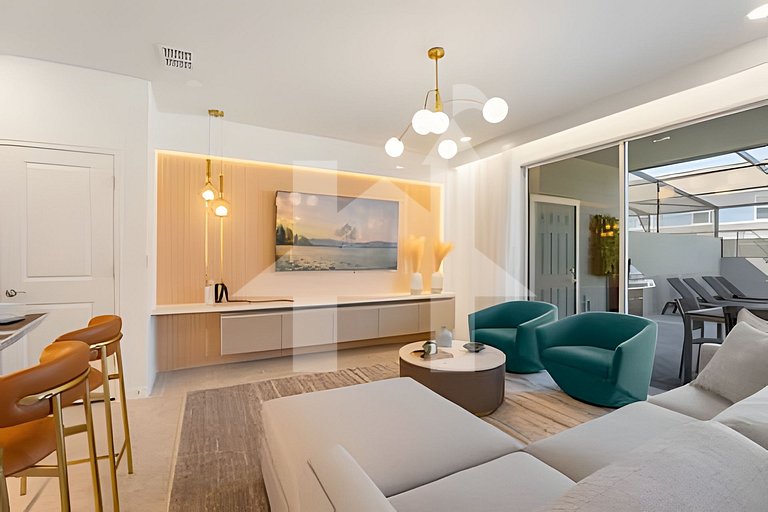 Vacation Home Near Disney, 5 bedrooms