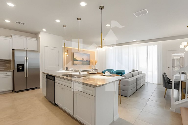 Disney 5BR Resort Home + Lazy River & Mini Golf