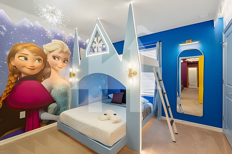 Vacation Home Near Disney, 5 bedrooms