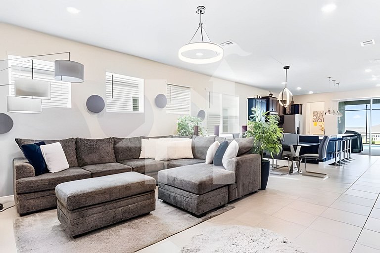 Vacation Home Near Disney, 5 bedrooms