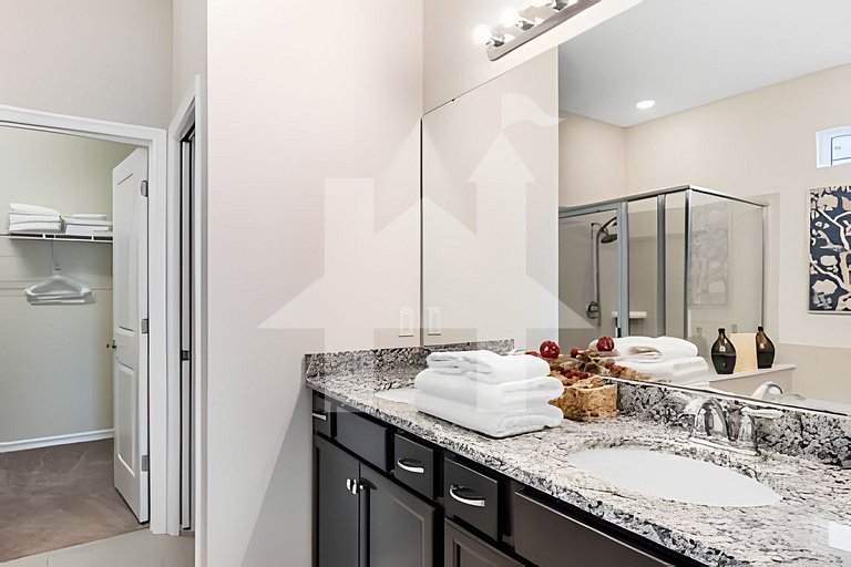 Vacation Home Near Disney, 5 bedrooms