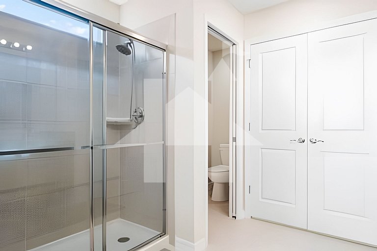 Vacation Home Near Disney, 5 bedrooms