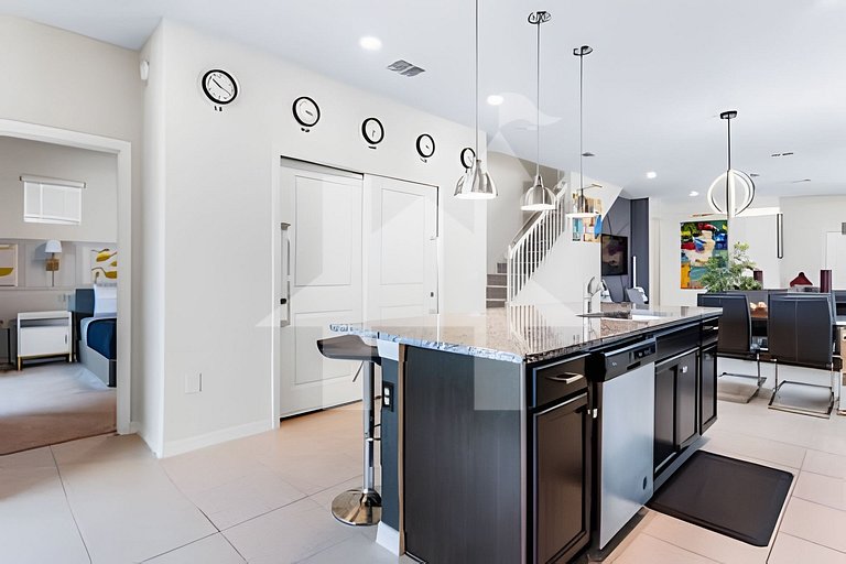 Vacation Home Near Disney, 5 bedrooms